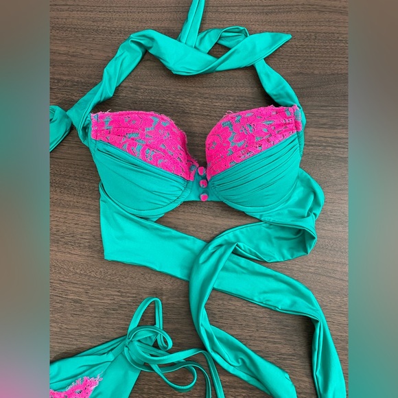 BEACH BUNNY BIKINI SET:Teal and Pink lace , size small ;like new condition - Picture 2 of 7
